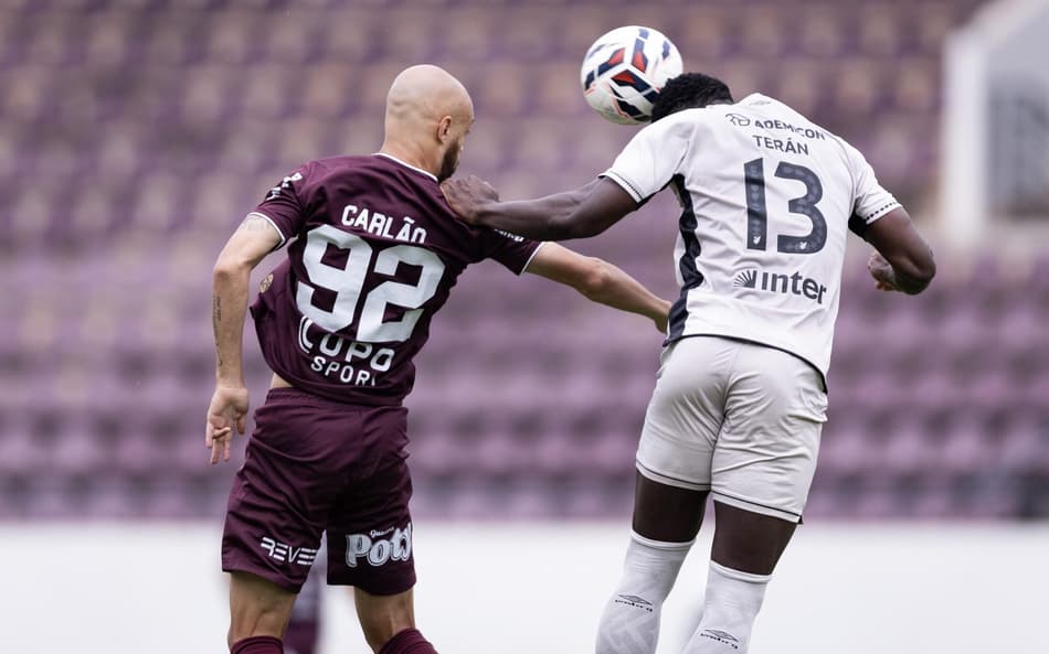 Série B: Athletico vira no fim, vence a Ferroviária-SP e mantém chance de título