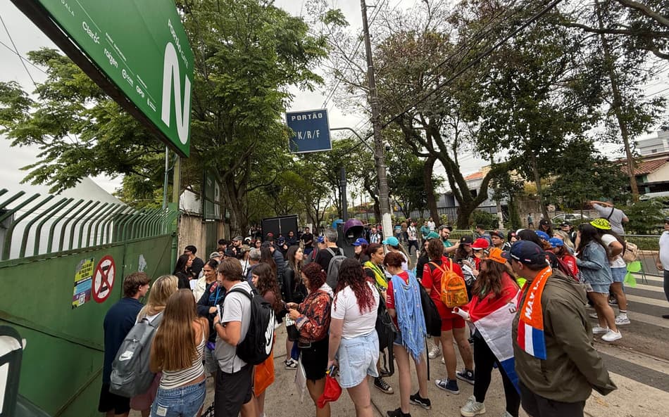 Público enfrentou dificuldades para acessar o autódromo