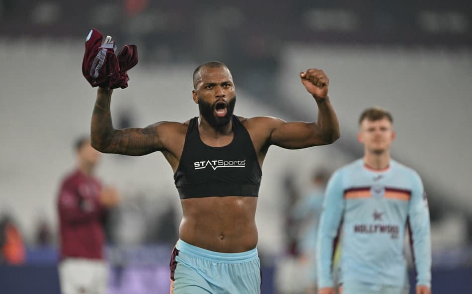 Pela Premier League, Igor Thiago marcou o gol da vitória do Brentford, sobre o West Ham (Foto: Glyn KIRK / AFP)