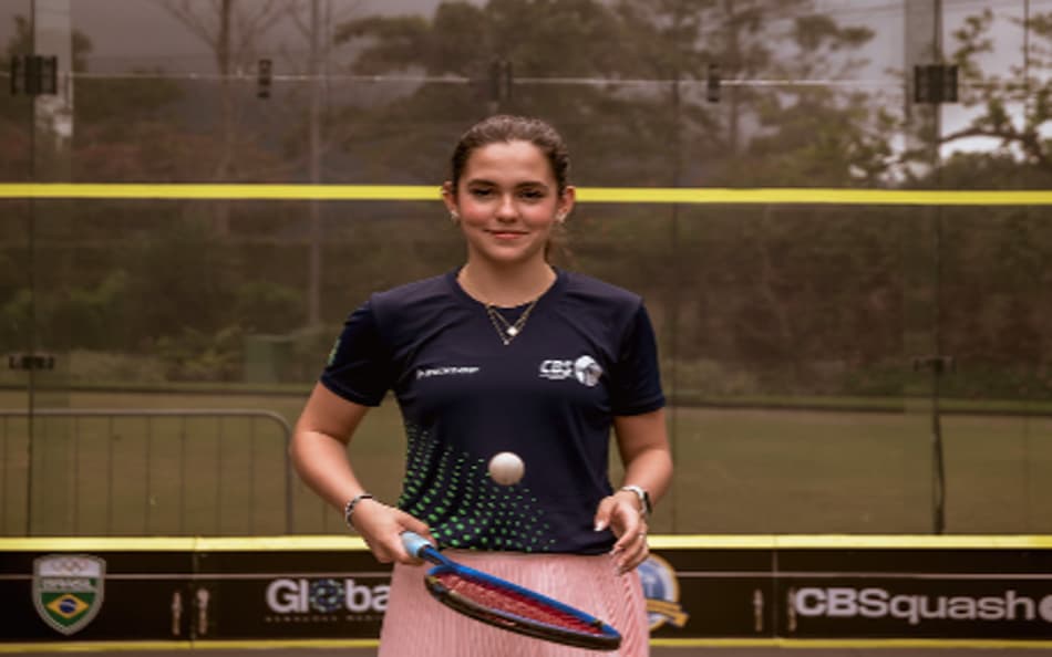 Laura Silva, de 17 anos, tricampeã brasileira de squash (Foto: Roberto Fernandes/CBSquash)