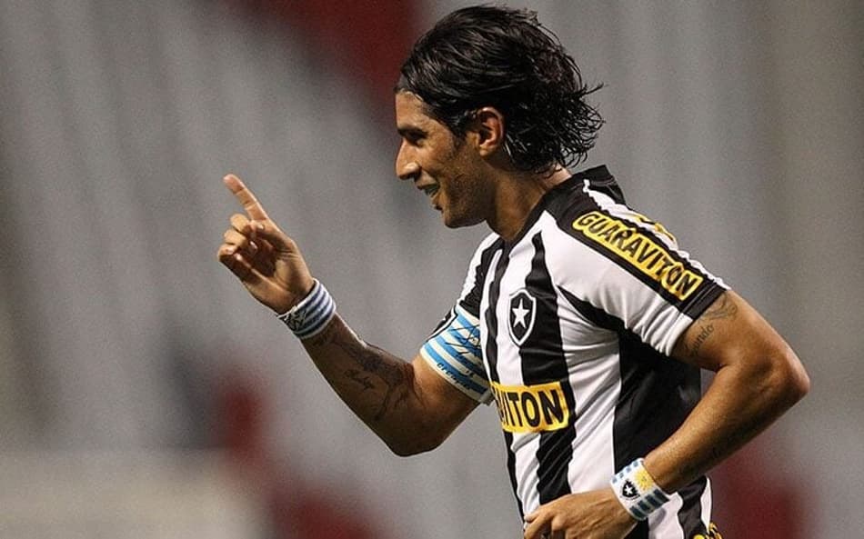 2012 - Loco Abreu - Botafogo 3 x 1 Resende - 1ª rodada do Campeonato Carioca