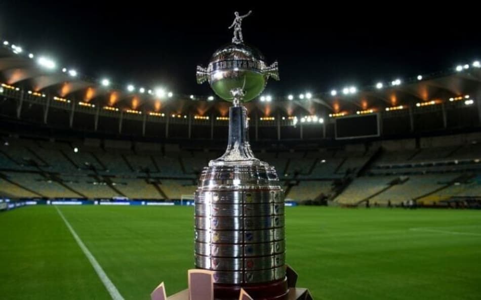 Maracanã-troféu-libertadores