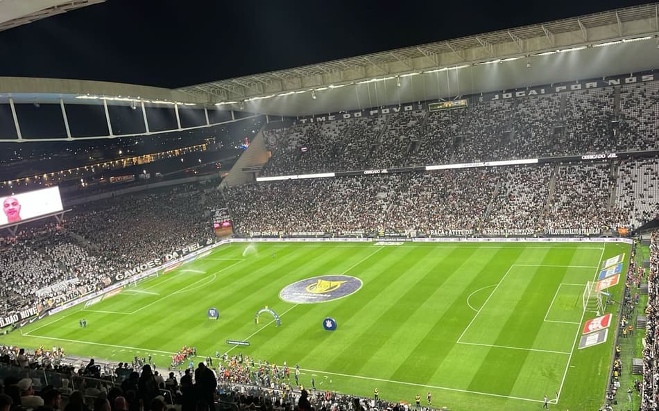 Neo Química Arena recebe Corinthians x São Paulo