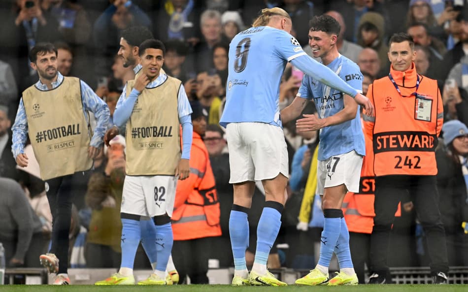 Pela Champions League, o Manchester City venceu o Borussia Dortmund por 4 a 1 (Foto: Oli SCARFF / AFP)