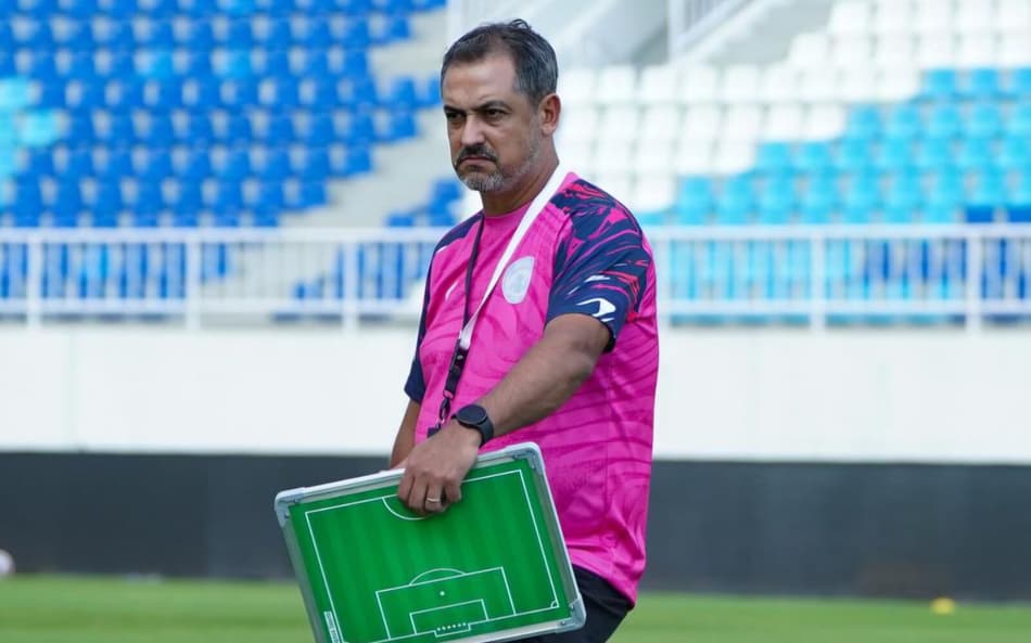 Marquinhos Santos detalha adaptação na Indonésia e elogia intercâmbio de treinadores