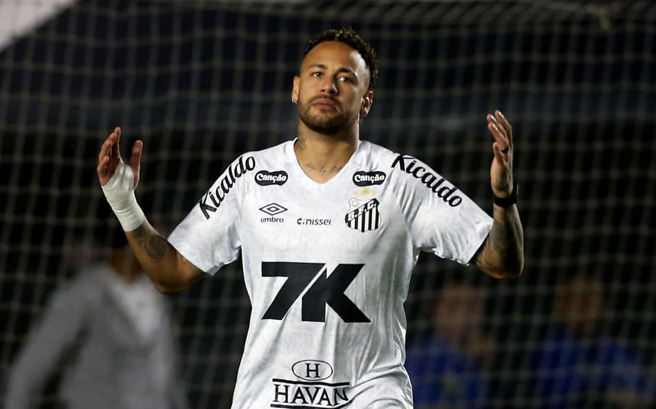 Neymar antes do jogo entre Santos e Sport (Foto: Guilherme Dionizio/Código19/Gazeta Press)