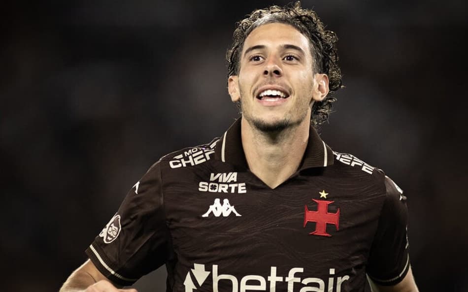 Nuno Moreira comemora gol contra o Fluminense (Foto: Matheus Lima / Vasco)