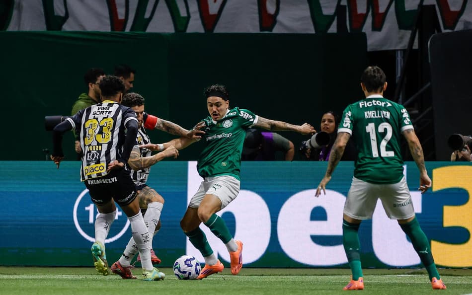 Palmeiras recebe o Santos pela 32ª rodada do Campeonato Brasileiro. (Foto: Adriana Spaccasassi Bianchi/ Mochila Press)