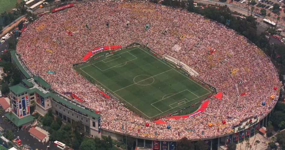 Rose Bowl recebeu 94.194 na final da Copa do Mundo de 1994 (Foto: Reprodução/Fifa)