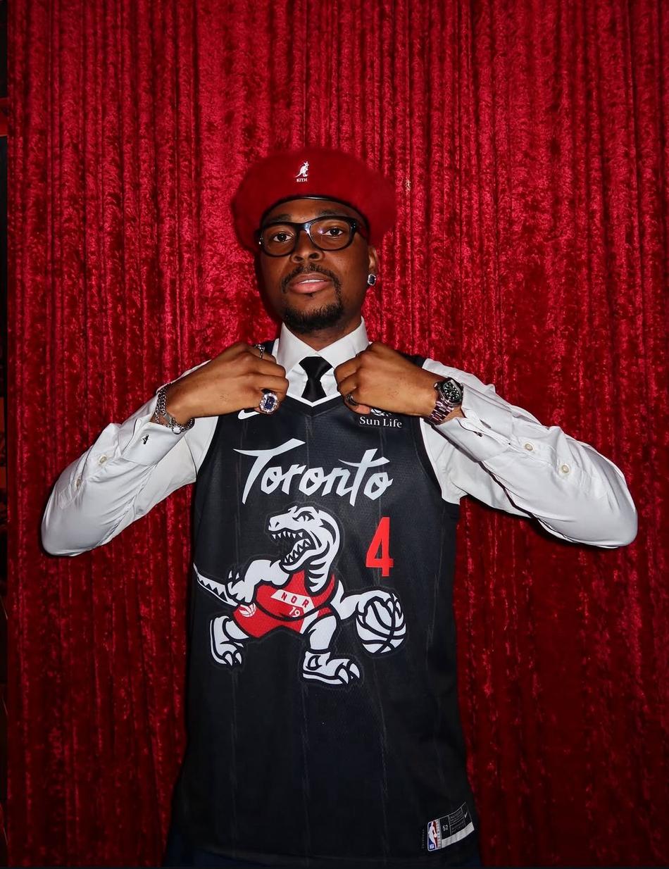 NBA: Toronto Raptors lança camisa nova; veja fotos!