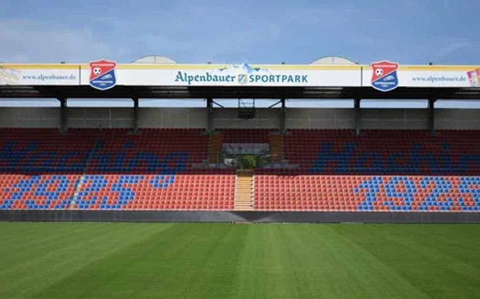 Estádio Hachinger Sportpark, adquirido pelo Bayern de Munique. (Foto: SpVgg Unterhaching/Divulgação)
