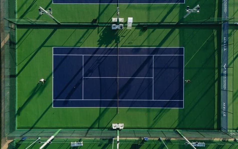 Uma das quadras do Rafa Nadal Tennis Center, em Punta Cana (Divulgação)