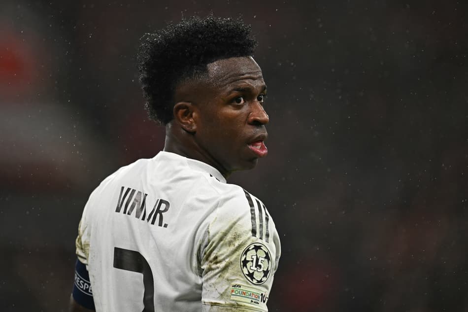 Vini Jr em ação na derrota do Real Madrid para o Liverpool na Champions League (Foto: Paul ELLIS / AFP)