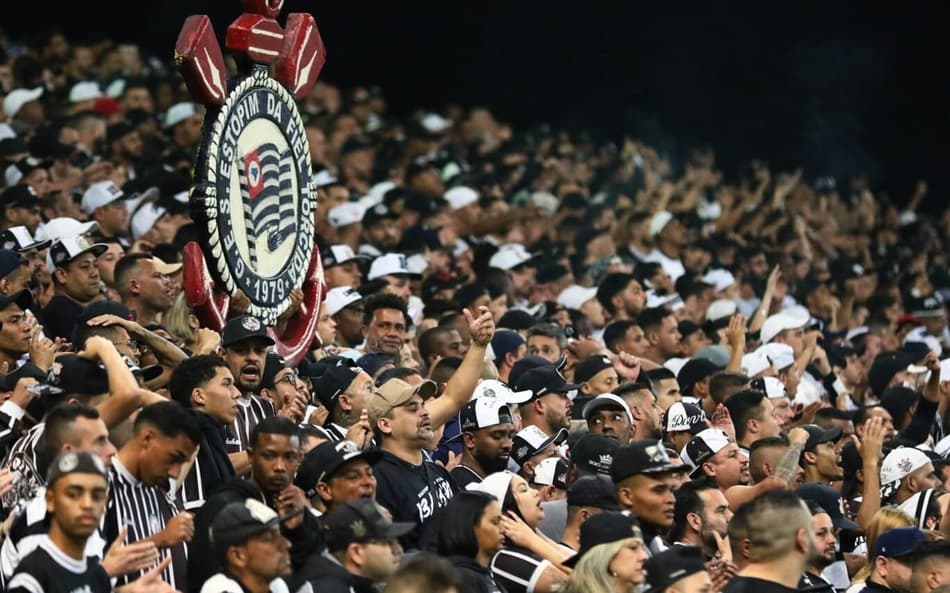 Comentarista da Globo se declara à torcida do Corinthians: 'Sempre foi'
