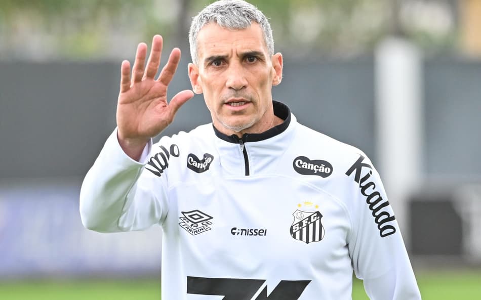 Vojvoda durante treinamento do Santos no CT Rei Pelé. (Foto: Jota Erre/AGIF Jota Erre/AGIF/ Gazeta Press)
