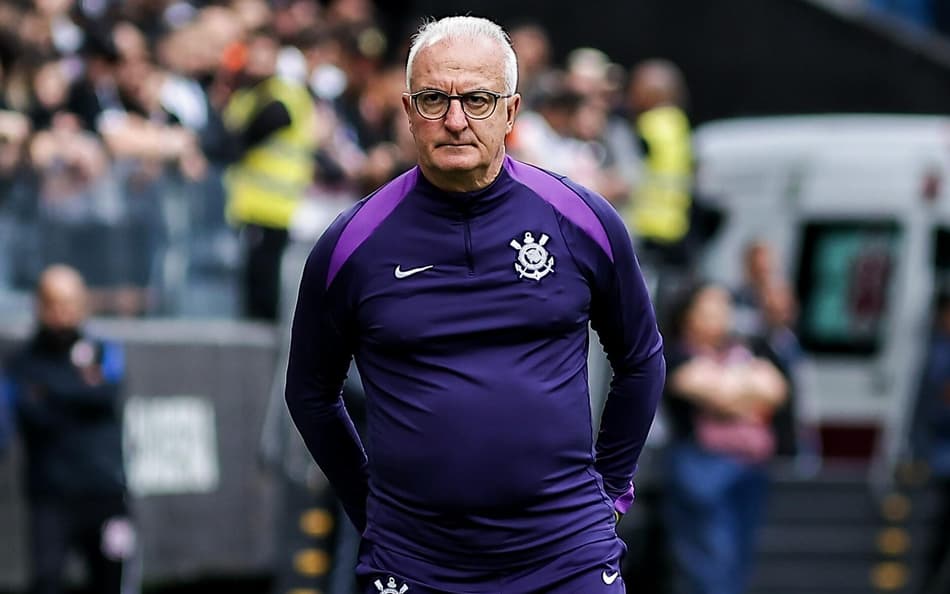 Dorival, técnico do Corinthians, em jogo na Neo Química Arena