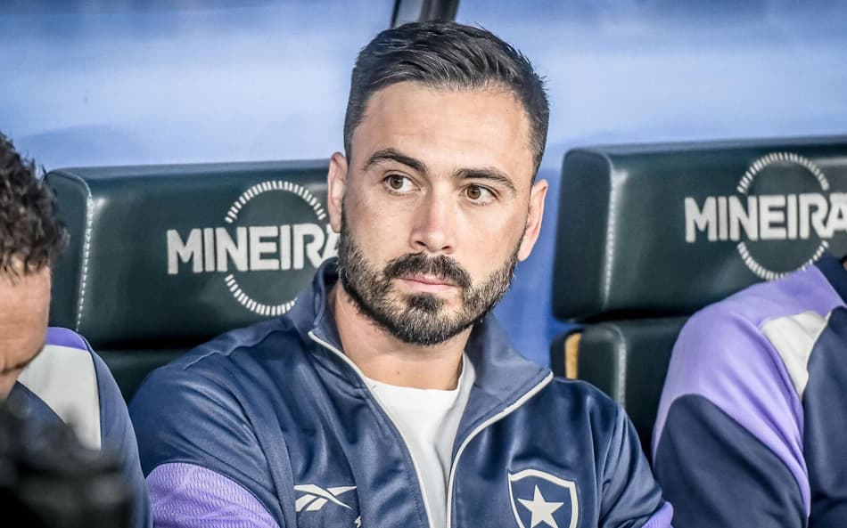 Davide Ancelotti indica saída do Botafogo após decisão por demissão de preparador físico