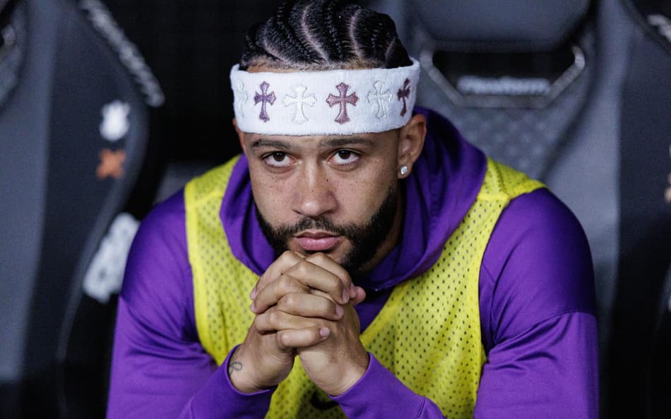 Com Memphis no banco, Corinthians divulga escalação para duelo com o Juventude