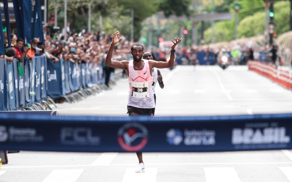 Muse Gizachew, da Etiópia, foi o campeão da São Silvestre 2025