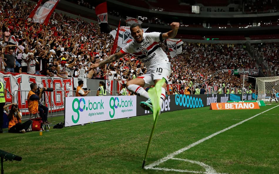 Luciano marcou um dos gols do São Paulo contra o Inter de Limeira em Brasília em 2024
