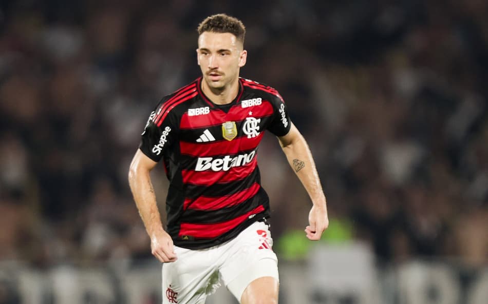 Léo Ortiz, do Flamengo, pode ser chamado por Carlo Ancelotti (Foto: Gilvan de Souza/Flamengo)