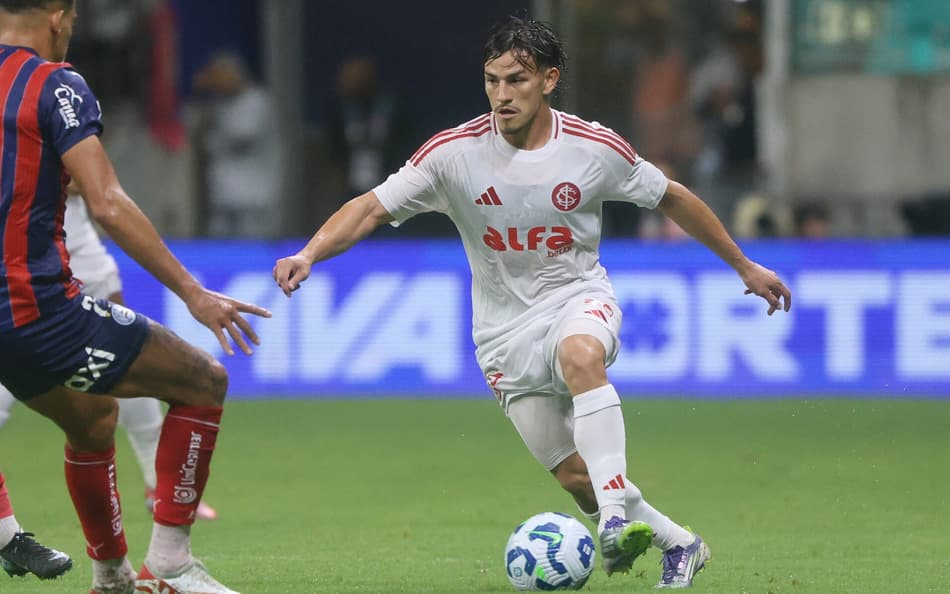 Gigante argentino está de olho em lateral do Internacional