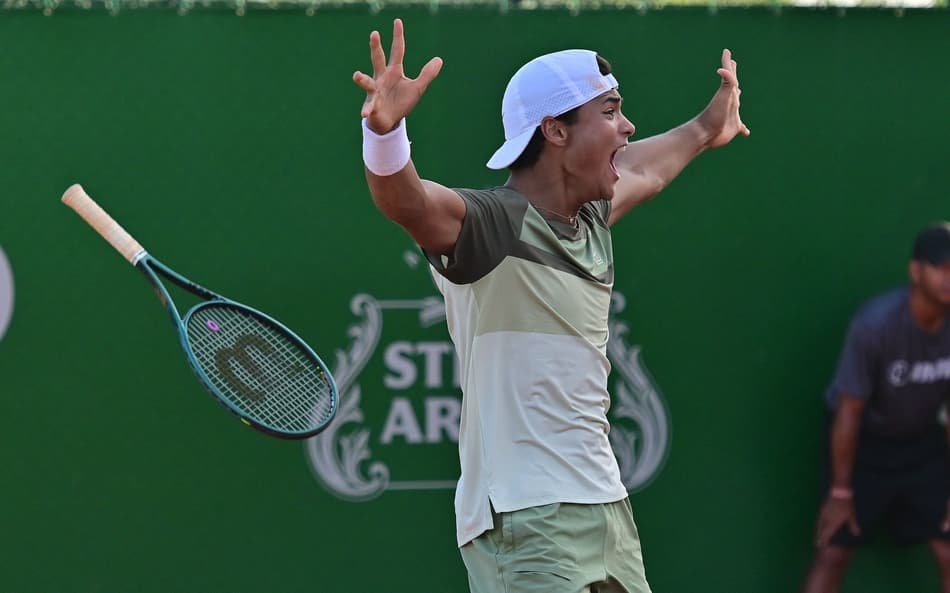 A emoção de Guto Miguel com o título no Sauípe (João Pires/Fotojump)