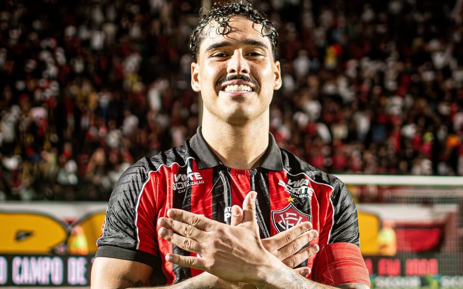 Lucas Halter comemora vitória contra o Internacional (Foto: Victor Ferreira / EC Vitória)