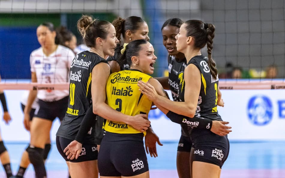 Praia Clube vence Mackenzie pela Superliga Feminina (Foto: Divulgação/ Praia Clube Uberlândia)