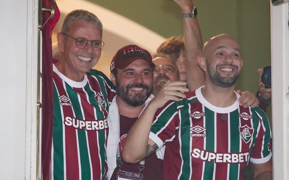 Ricardo Tenório, Mattheus Montenegro e Mário Bittencourt comemoram vitória na eleição do Fluminense (Foto: Marcelo Gonçalves/ Fluminense FC)
