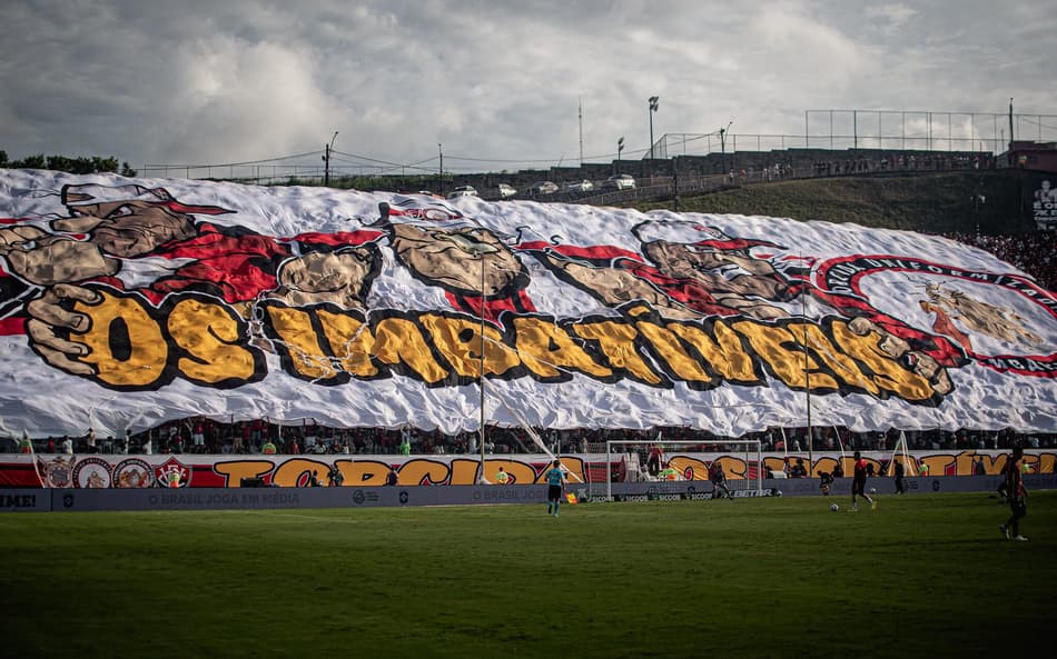 Torcida esgota parte dos ingressos para Vitória x São Paulo; veja preços e onde comprar