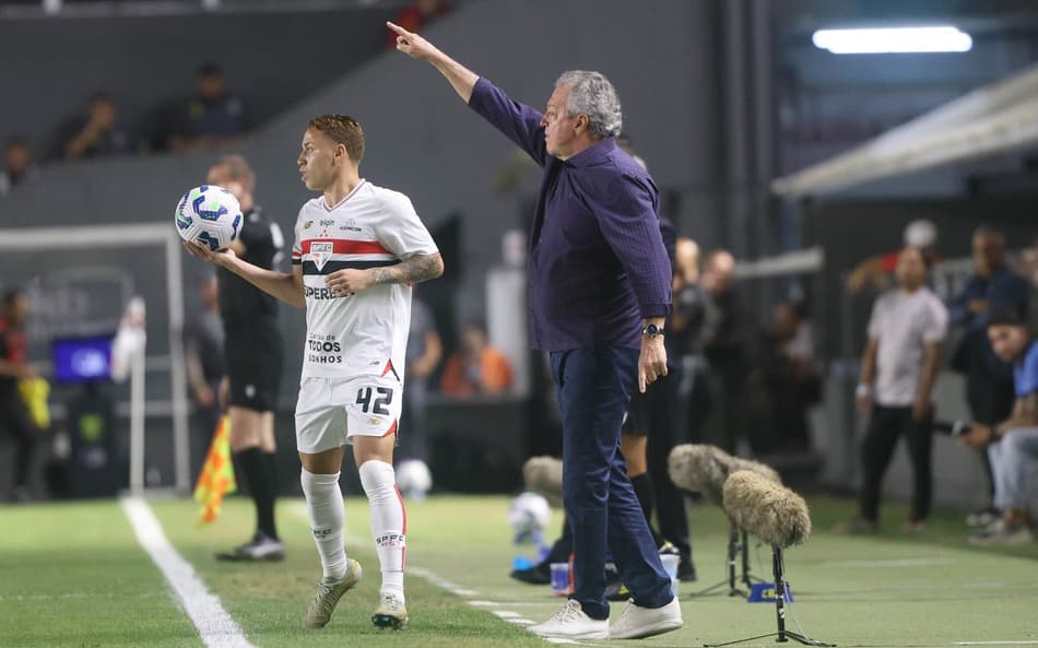 Abel Braga, técnico do Internacional