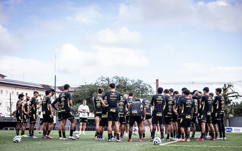 Elenco do Santos encerra preparação para duelo contra o Cruzeiro neste sábado (6), no CT Rei Pelé. (Foto: Raul Baretta/ Santos FC)