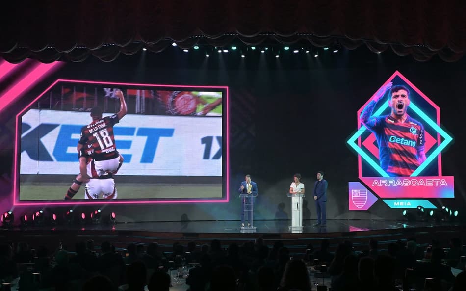 Flamengo tem quatro representantes e craque na Seleção do Brasileirão; veja lista