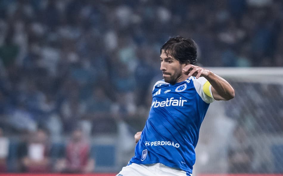 Lucas Silva vê momento de desatenção do Cruzeiro em 'jogo equilibrado' contra o Corinthians