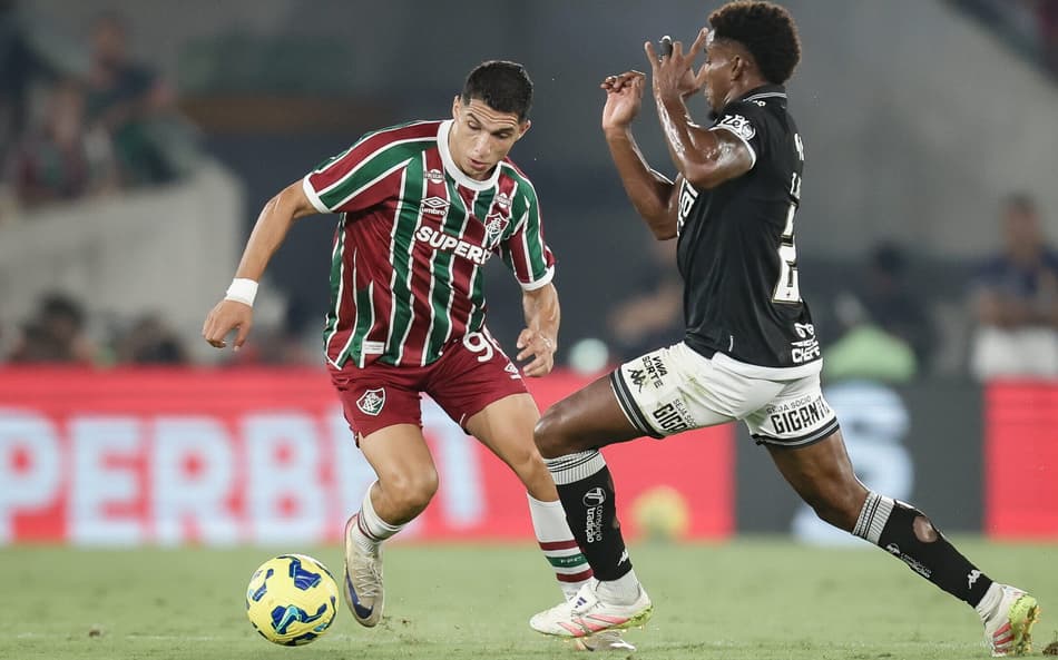 Serna em ação em Vasco x Fluminense (Foto: Marcelo Gonçalves/ Fluminense FC)