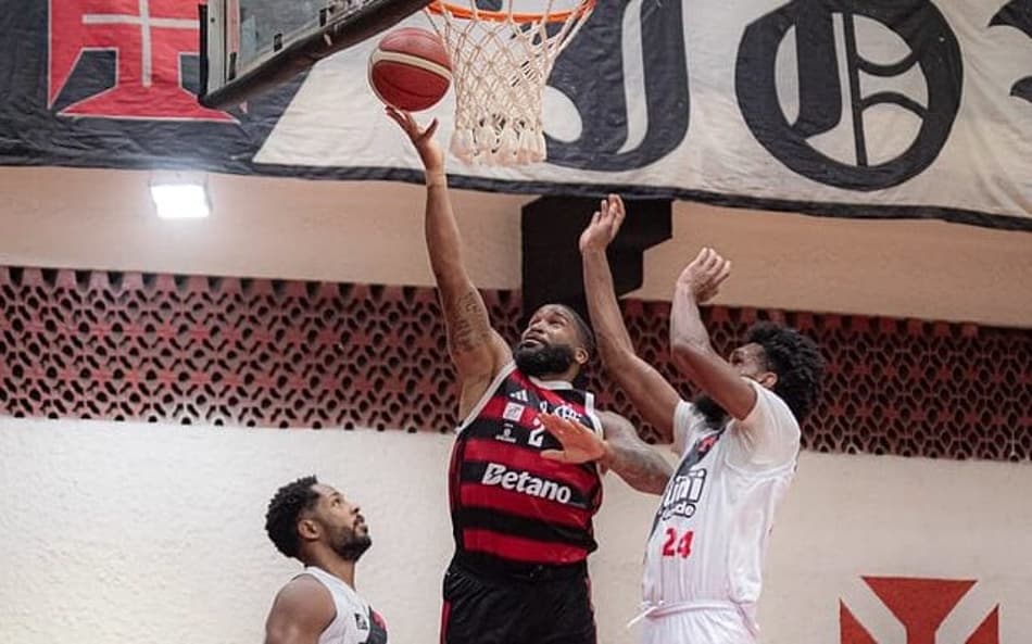 Flamengo e Vasco duelam em São Januário, pelo NBB (Foto: PaulaReis/Flamengo)