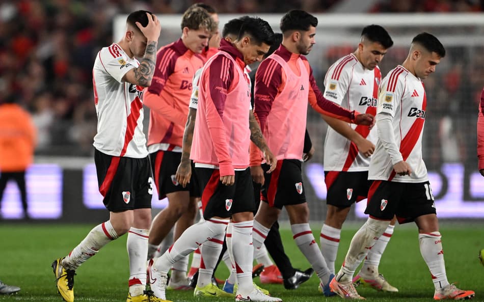 River Plate - Eliminação Apertura