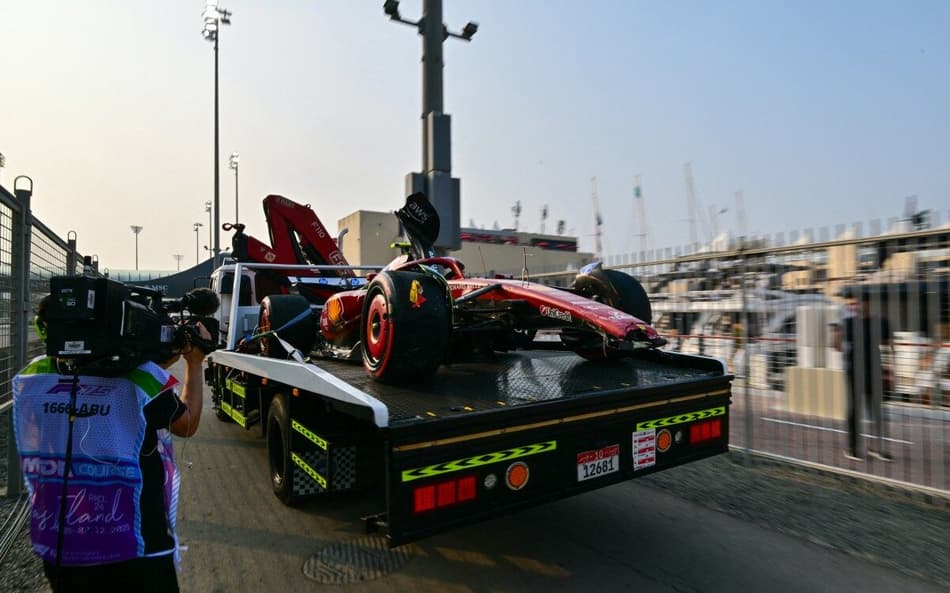 Lewis Hamilton bate no GP de Abu Dhabi de F1 (Foto: Andrej ISAKOVIC / AFP)