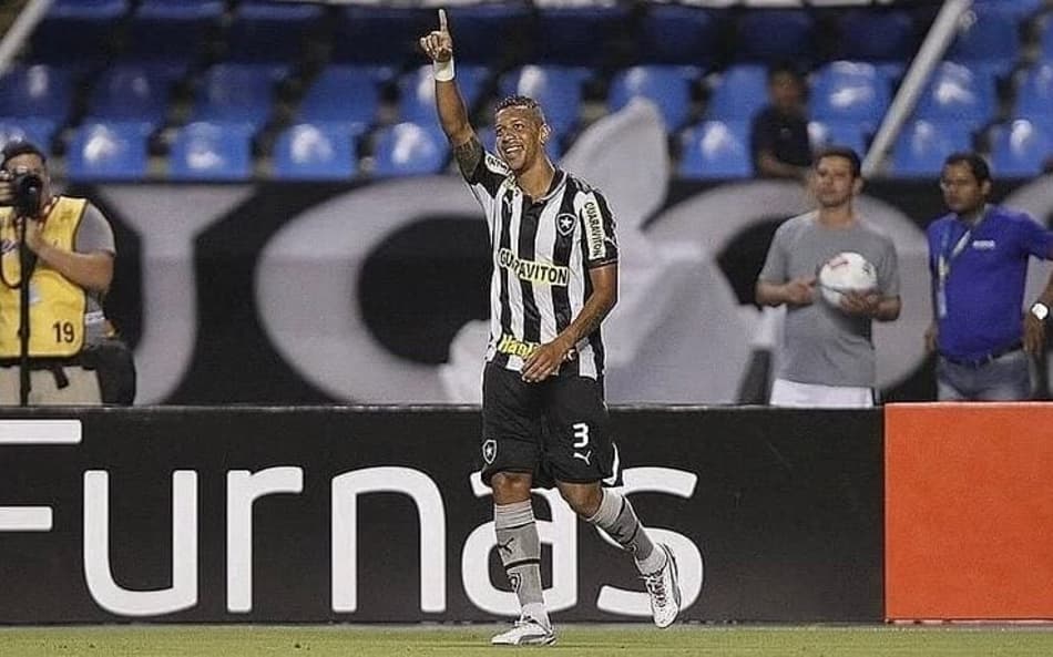Antônio Carlos jogou três temporadas no Botafogo (Foto: Reprodução Instagram)