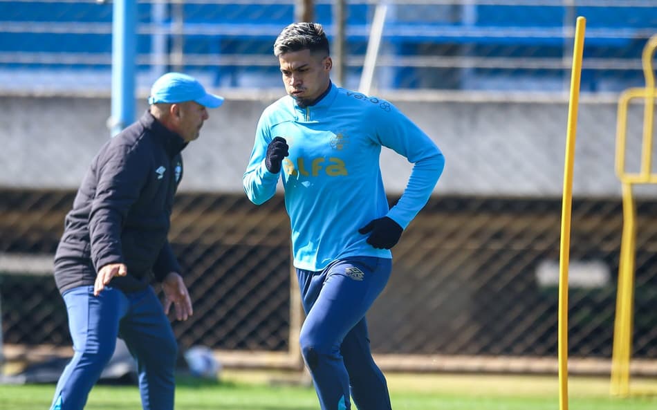 Arezo em treinamento do Grêmio. (Foto: Lucas Uebel/Grêmio FBPA)