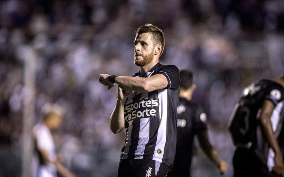 Aylon ficou no Ceará por duas temporadas (Foto: Stephan Eilert/Ceará SC)