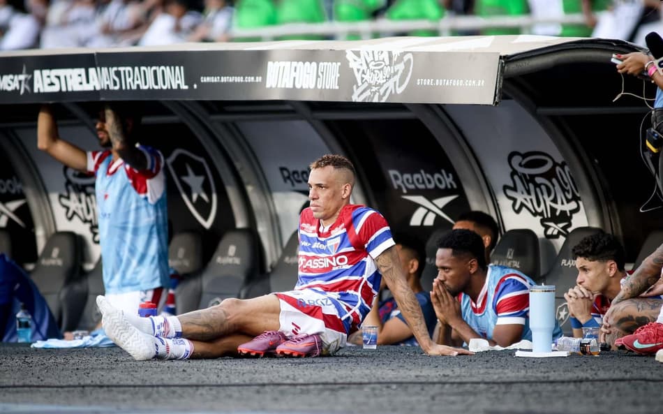 O Fortaleza foi rebaixado após a derrota para o Botafogo (Foto: Thiego Mattos/Pera Photo Press/Gazeta Press)