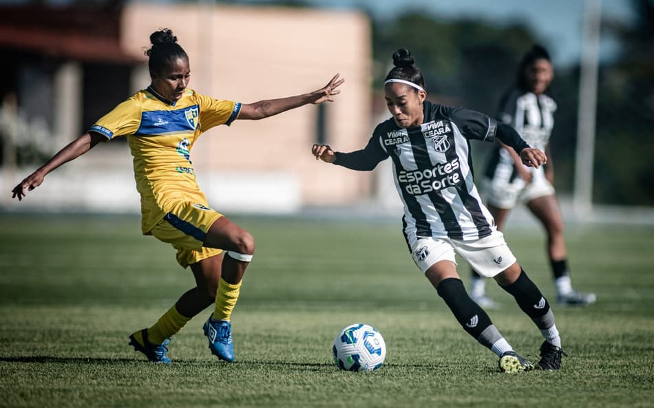 Ceará aumenta investimento em futebol feminino; valor representa menos de 1% das despesas totais