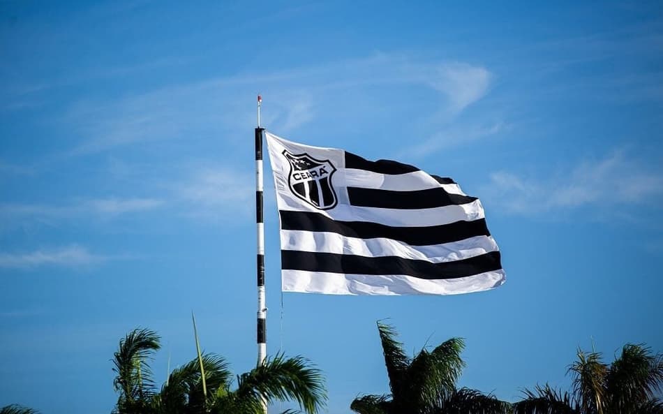 Bandeira do Ceará SC (Foto: Felipe Santos/Ceará SC)
