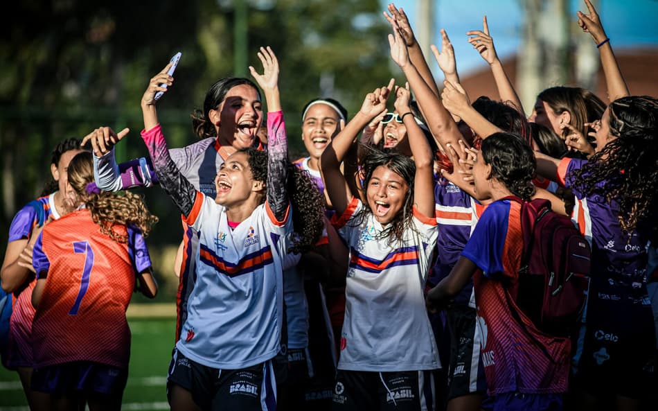 Futebol pela Igualdade comemora resultado. (Foto: Kely Pereira)