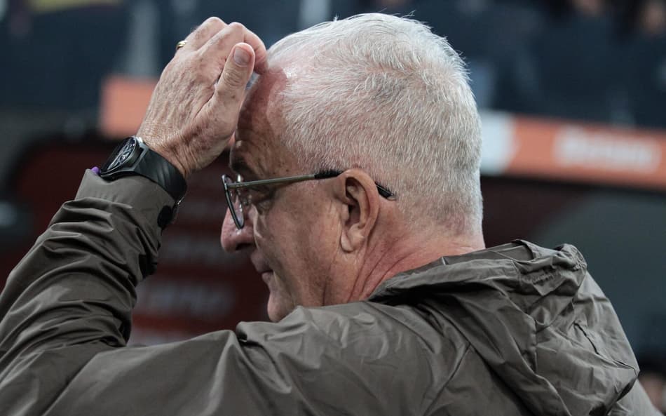 Decisão de Dorival Júnior em Corinthians x Vasco gera revolta: 'Inacreditável'