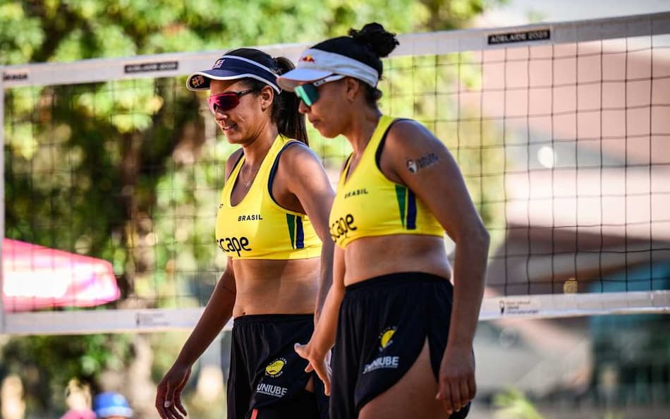 Duda e Ana Patrícia venceram as porto-riquenhas no Mundial de Vôlei de Praia 2025 (Foto: Voleyball World)