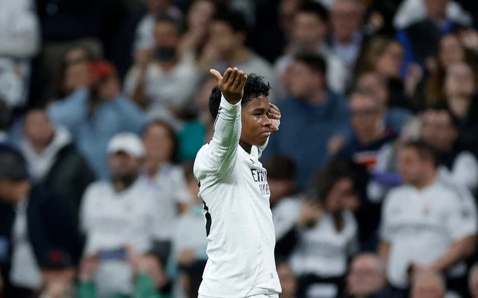Endrick comemora golaço marcado pelo Real Madrid contra a Real Sociedad, pela Copa do Rei