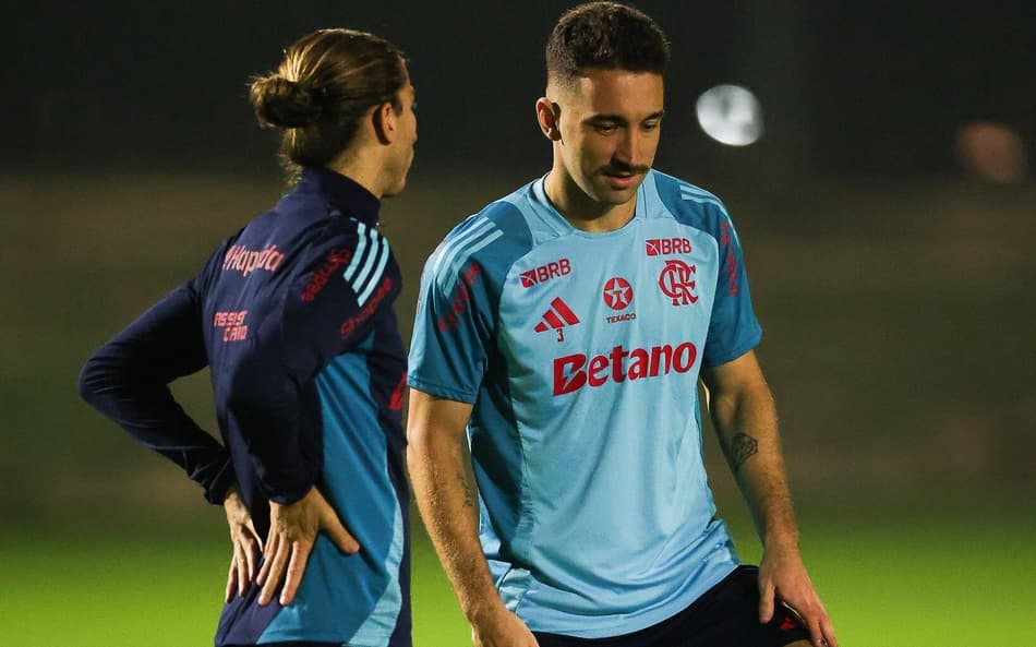 Filipe Luís tem boa notícia para definir escalação do Flamengo contra o Cruz Azul